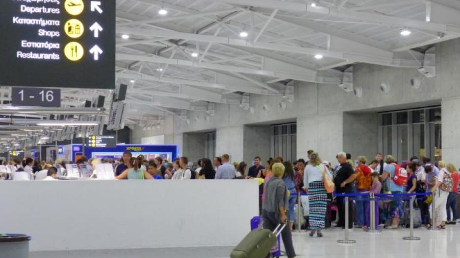 Eπισκέφθηκε το Αεροδρόμιο Λάρνακας o Υφυπουργός Τουρισμού
