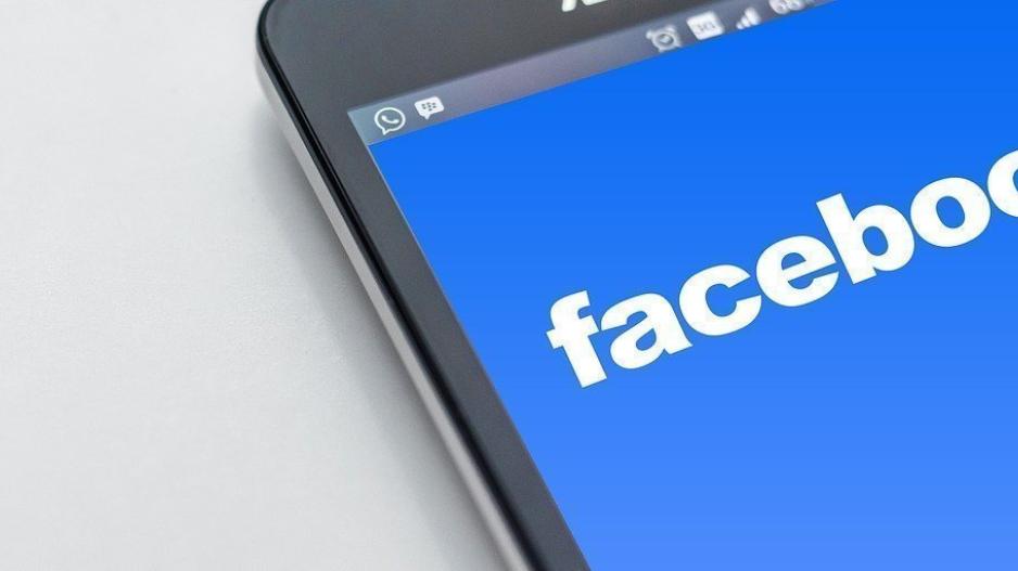Βρετανία: Έρχονται τα Facebook Cafe