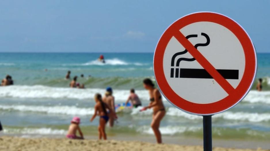 Στην Αγία Νάπα η πρώτη smoke-free παραλία της Κύπρου