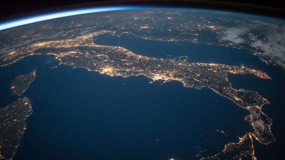 Θ.Οικονόμου:To ωραιότερο τοπίο στο διάστημα, είναι ο πλανήτης μας