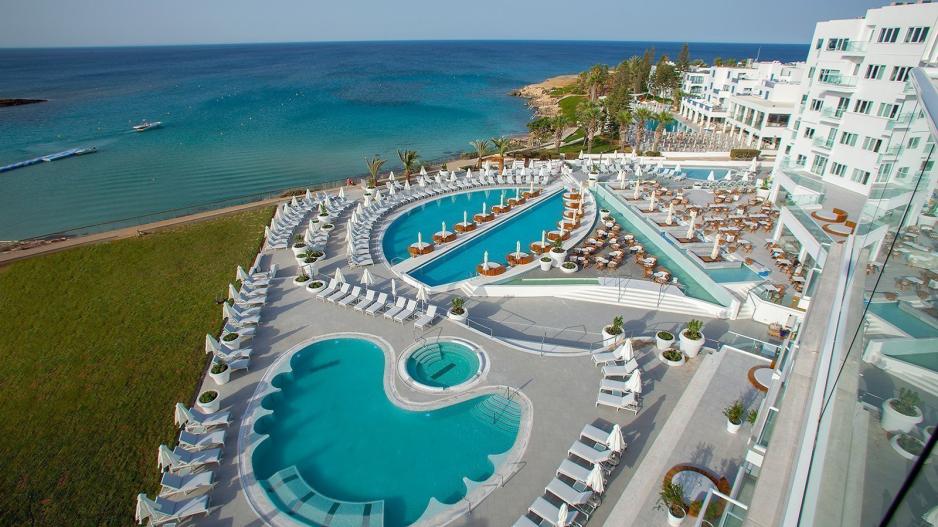 Στα καλύτερα της Ευρώπης τα ξενοδοχεία της Louis Hotels