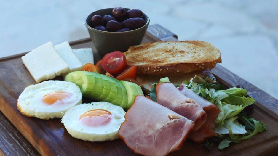 To κυπριακό brunch, είναι το νέο must