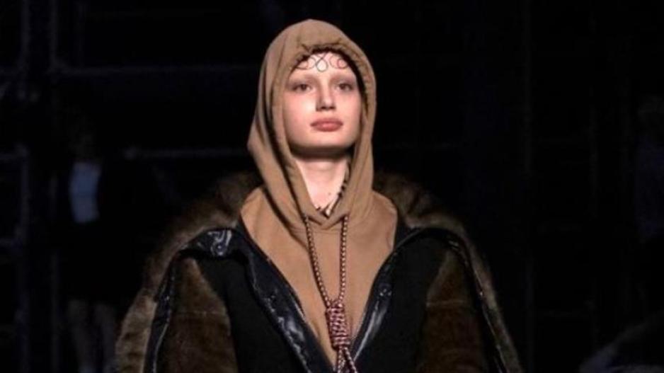 Θύελλα αντιδράσεων προκάλεσε ο οίκος μόδας Burberry