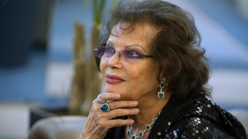Στο σφυρί ένα μέρος της γκαρνταρόμπας της Claudia Cardinale