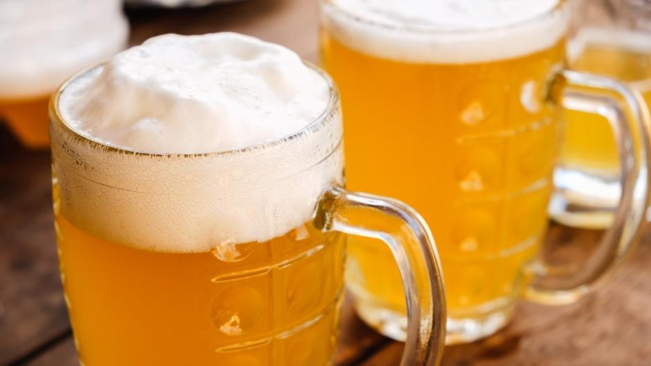 Η έλλειψη μπίρας φαίνεται ότι διώχνει τους Νεοναζί