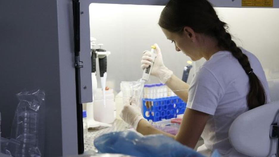 Αντρας θεραπεύτηκε από τον ιό του AIDS
