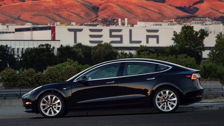 3000 Tesla θα φτάνουν στην Ευρώπη κάθε εβδομάδα