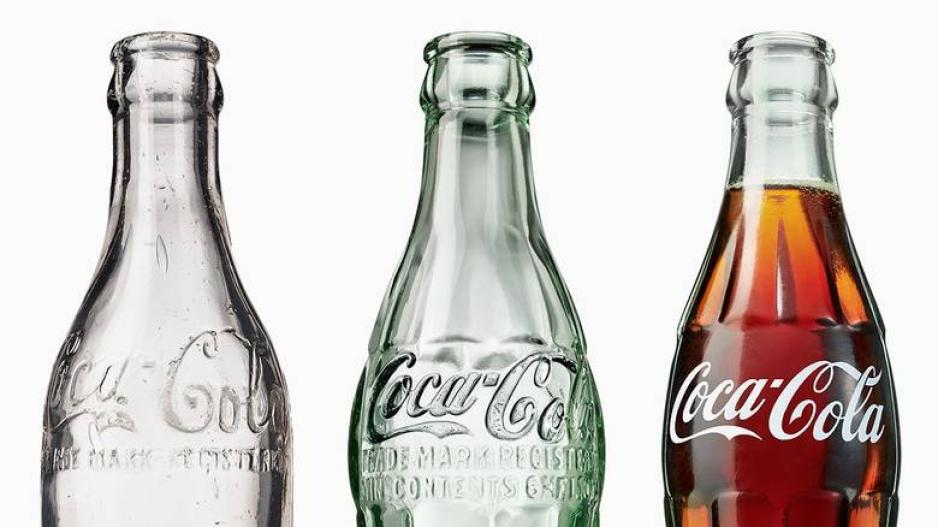 Δημοπρατείται ένα από τα πρωτότυπα μπουκάλια της Coca-Cola
