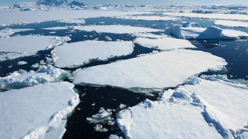 Χάθηκαν πάνω από 9.600 δις τόνοι πάγου
