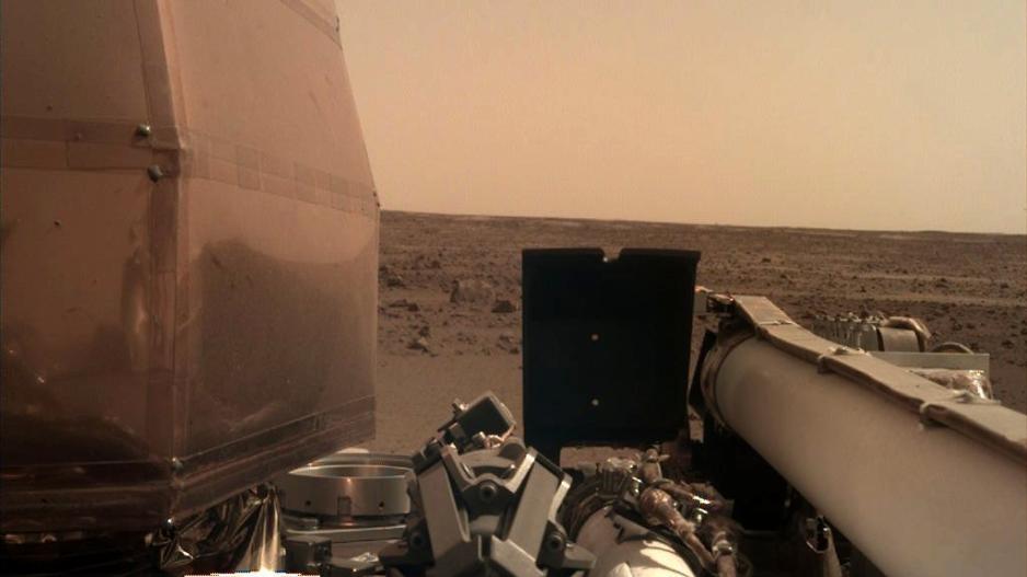 Οι πρώτες φωτογραφίες του InSight από τον Άρη