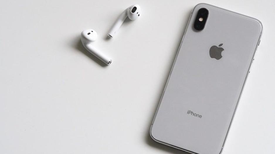 Apple: Καθησυχάζει τις αρχές ότι τα iPhones δεν καταγράφουν τις συνομιλίες