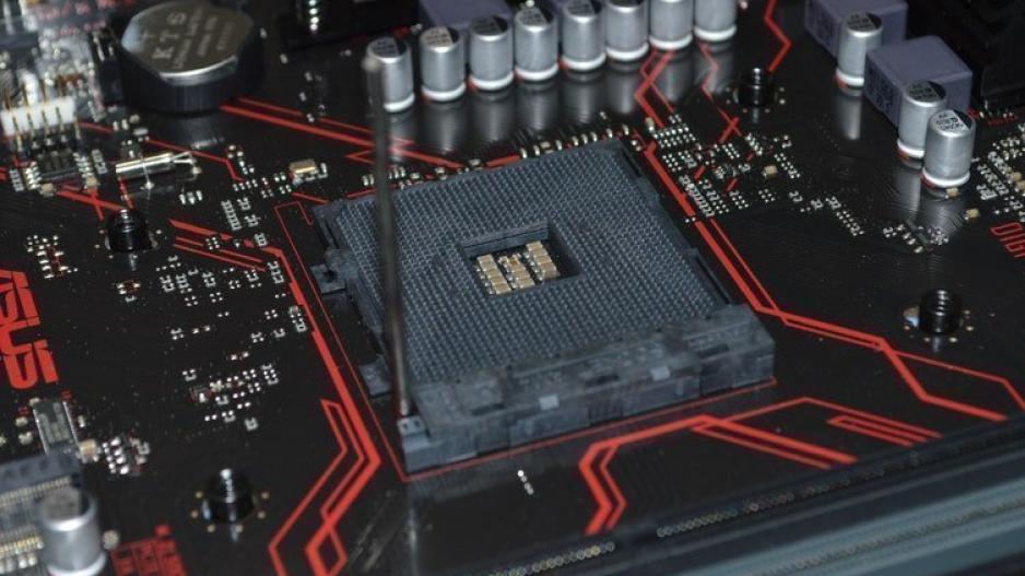 Η AMD απειλεί να εκθρονίσει την Intel