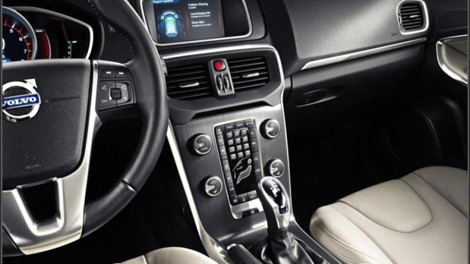 Volvo: Μέγιστη ταχύτητα 180 χλμ./ώρα σε όλα τα οχήματα