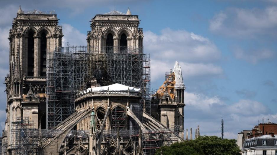Θα γίνει η πρώτη θεία λειτουργία στο Notre-Dame μετά την πυρκαγιά