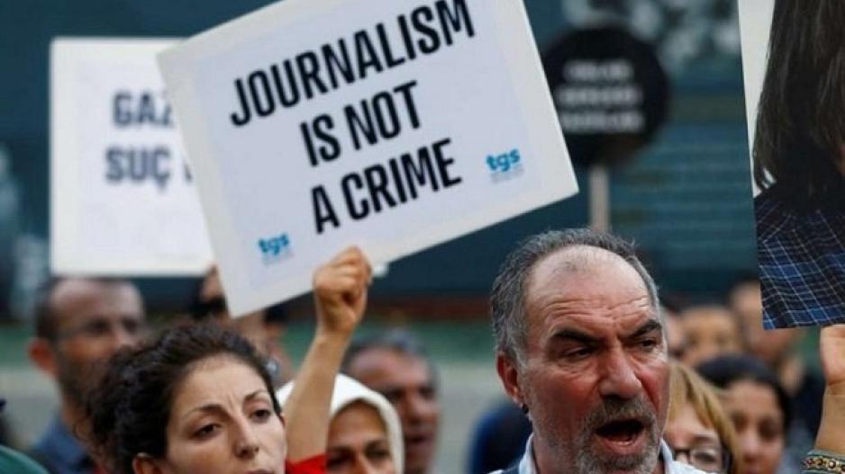 Σε ιστορικά επίπεδα ο αριθμός των δημοσιογράφων που φυλακίστηκαν