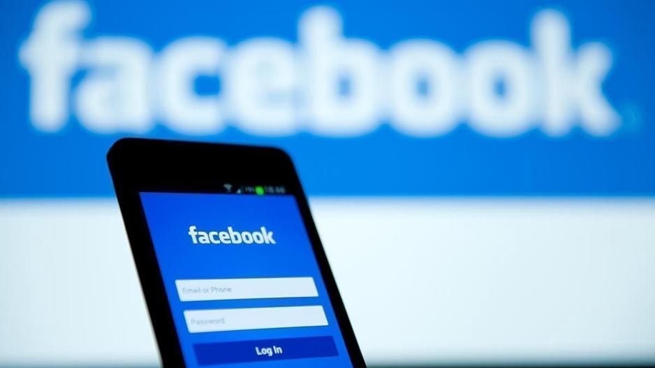 Η Apple μπλόκαρε εφαρμογή του Facebook