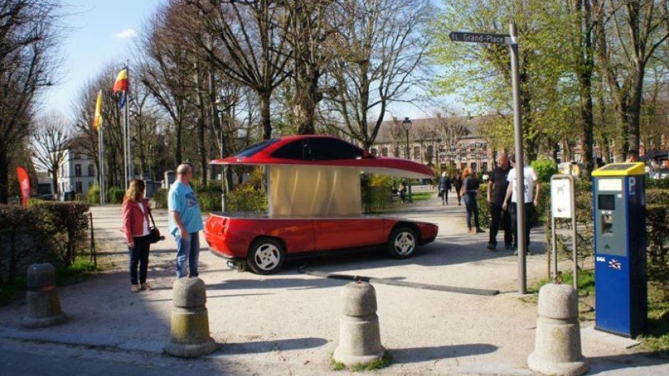 Μετέτρεψαν το Fiat σε καντίνα με τηγανιτές πατάτες