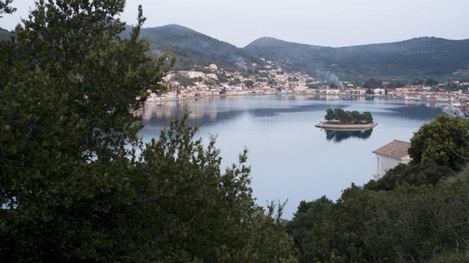 Γιατί διάλεξε ο Τσίπρας να κηρύξει από την Ιθάκη το «τέλος των μνημονίων»