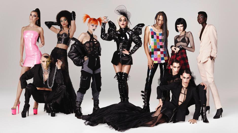 Η Lady Gaga θα λανσάρει τη δική της σειρά καλλυντικών!