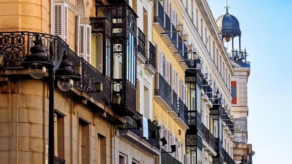 Μαδρίτη: Σοβαρό πλήγμα για τους ιδιοκτήτες κατοικιών της Airbnb