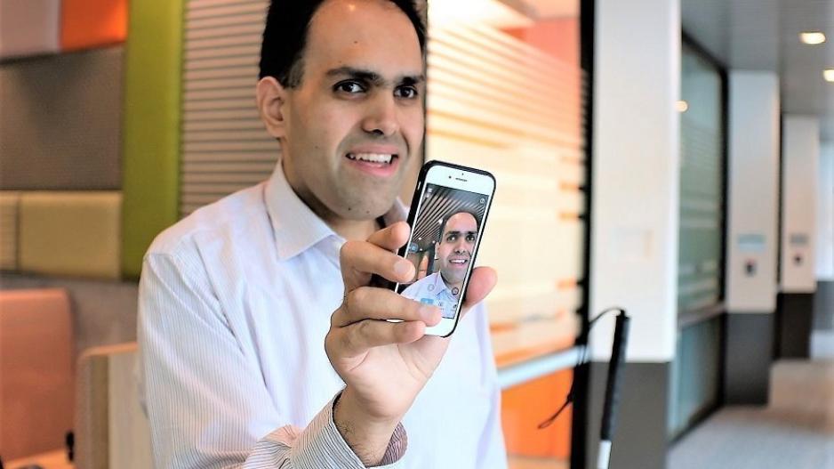 Ο Saqib Shaikh είναι ο τυφλός μηχανικός λογισμικού της Microsoft