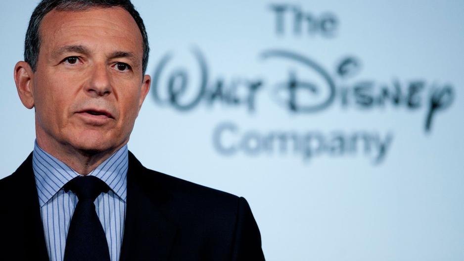 Η κληρονόμος της Disney τα βάζει με τον CEO της εταιρείας