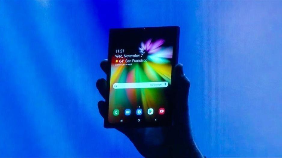 Κινητό που διπλώνει και από την Samsung