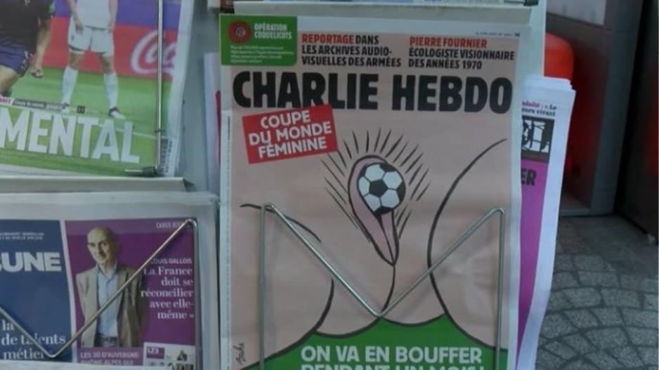 To Charlie Hebdo προκαλεί ξανά με εξώφυλλο