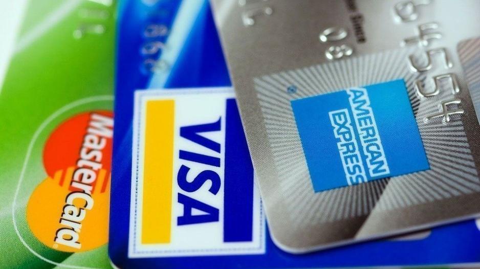 «Μονόκερος» έφερε κοντά τη Visa με τη Mastercard!