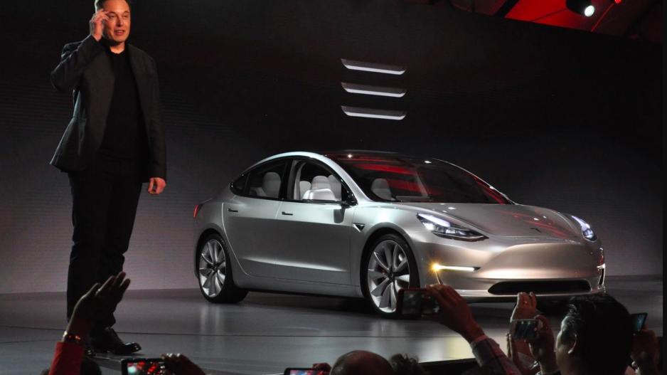 Καθυστερούν το Model 3 της Tesla οι μπαταρίες της Panasonic