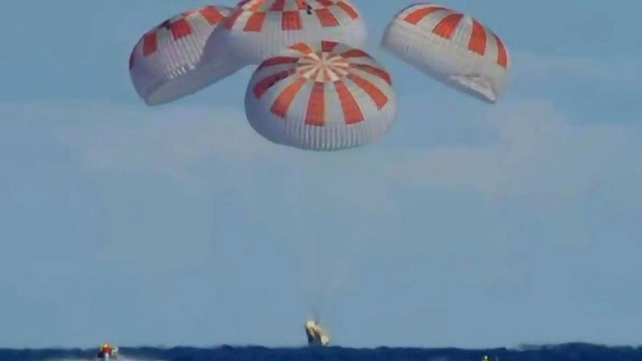 SpaceX: Bέβαιη ότι μπορεί να πραγματοποιεί επανδρωμένες αποστολές