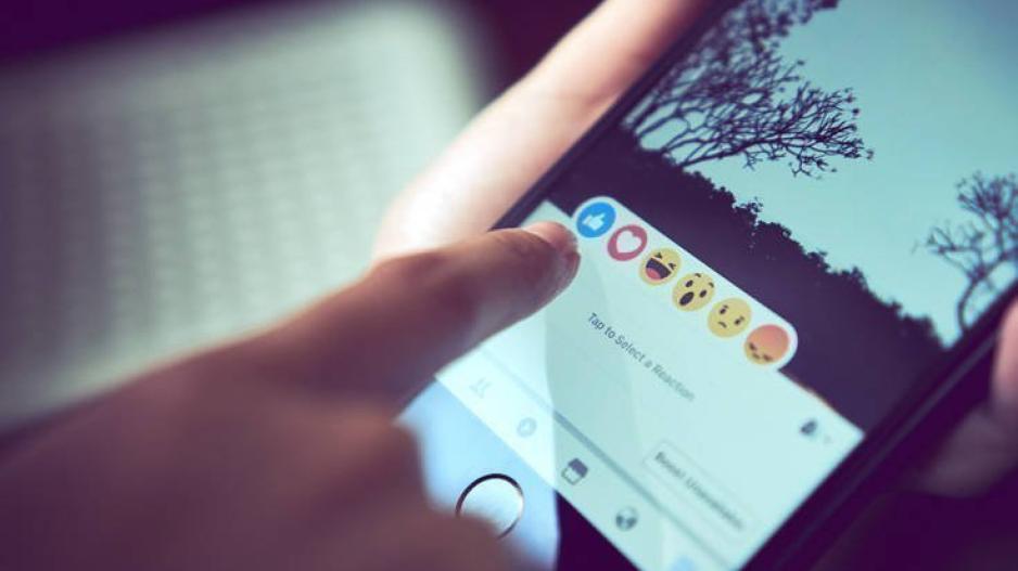 Οι καλύτερες ώρες για αναρτήσεις σε Facebook και Twitter