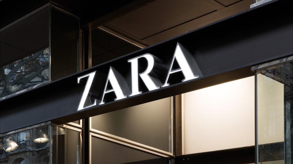 To Zara αλλάζει τις βιτρίνες του