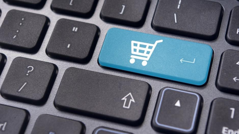 Διπλάσιος ο αριθμός των online αγοραστών την τελευταία δεκαετία