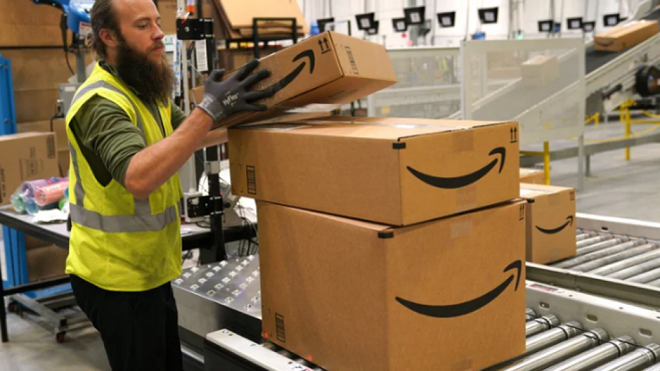 Η Amazon ερευνά υποψίες ότι υπαλλήλοι της πούλησαν δεδομένα
