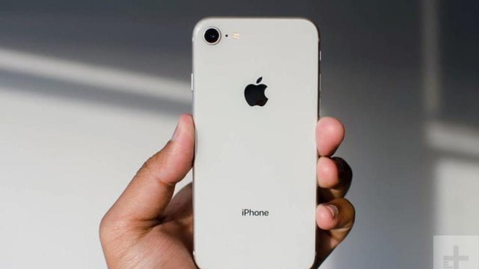 Τι συμβαίνει με τις πωλήσεις της Apple;