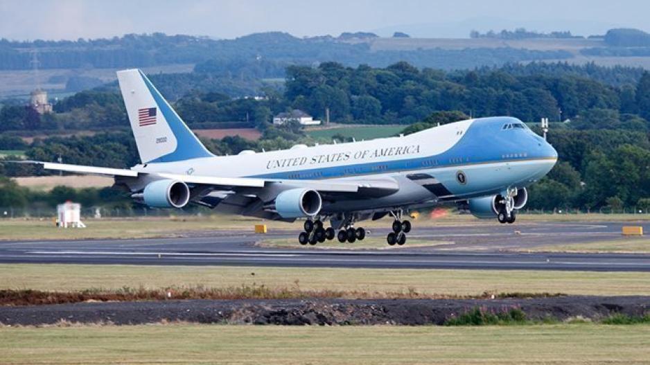 Ο Trump θέλει να κάνει το Air Force One «πιο αμερικάνικο»
