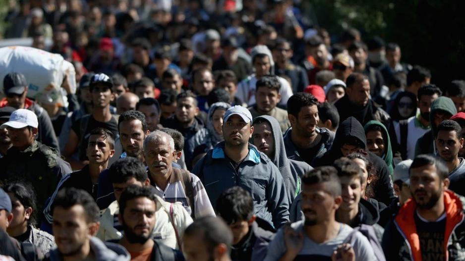 Γιατί οι άνθρωποι κακιώνουν με τους μετανάστες;