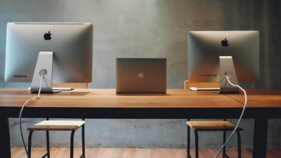 Οι (αδιανόητες) ερωτήσεις που κάνει η Apple στις συνεντεύξεις της