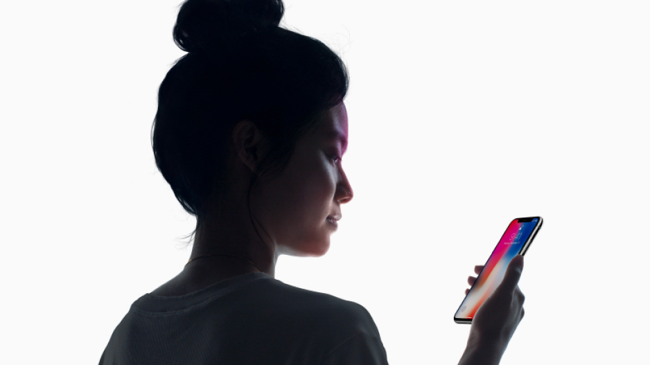 Γιατί η Apple ρίχνει σχεδόν 400 εκατ. δολάρια σε μια εταιρεία laser;