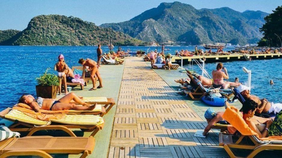 Πέφτει κατακόρυφα ο τουρισμός στην Τουρκία