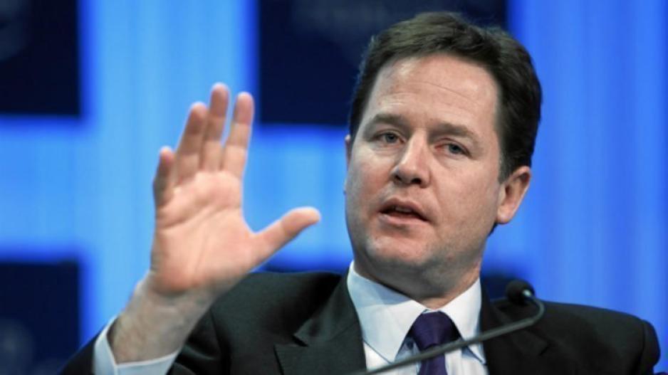 Η Facebook προσλαμβάνει τον Nick Clegg