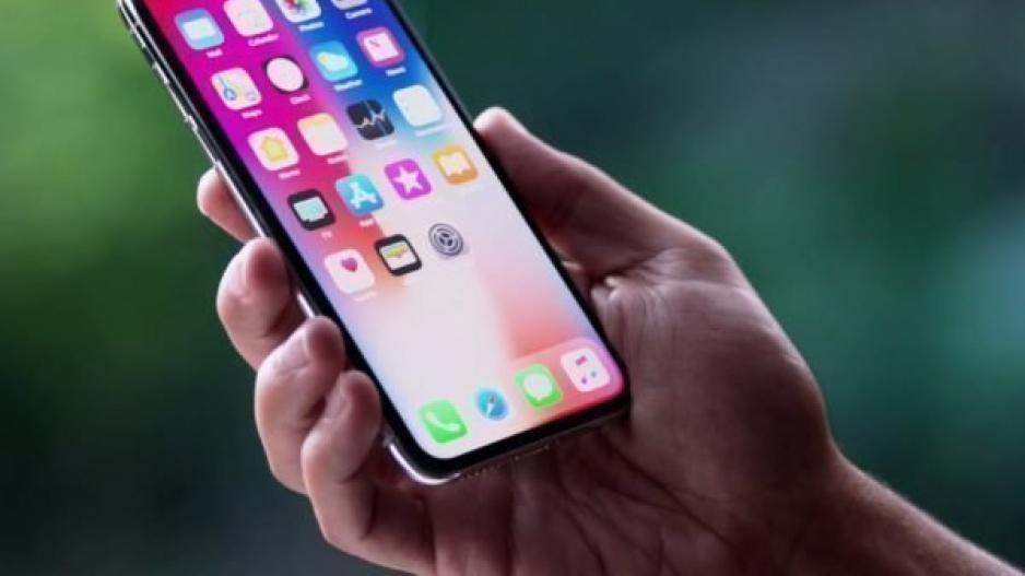 Σε λίγες μέρες κυκλοφορούν τρία καινούρια iPhone