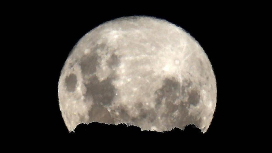 Η Σελήνη έχει ρυτίδες στην επιφάνειά της