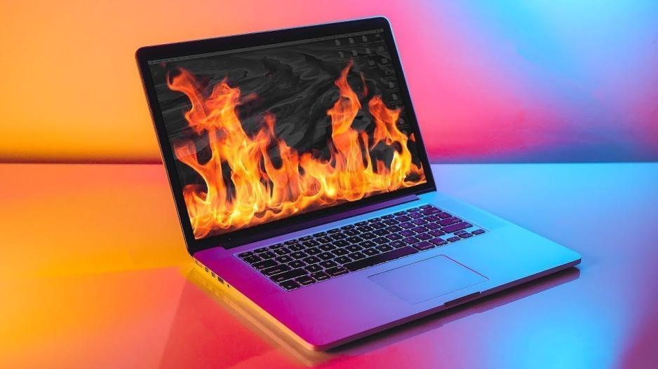 Ελέγξτε τα MacBook Pro 15 ιντσών σας γιατί μπορεί ν΄ανάψουν φωτιά