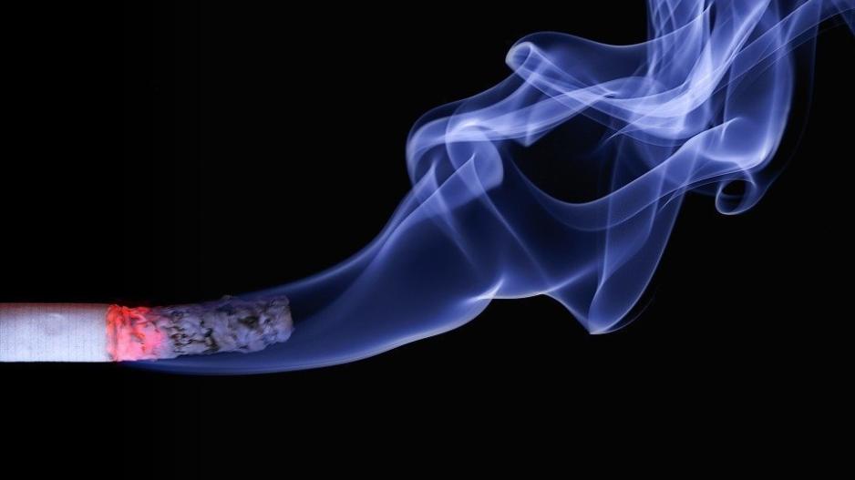 Η κύρια αιτία πρόωρων θανάτων στην ΕΕ είναι το κάπνισμα