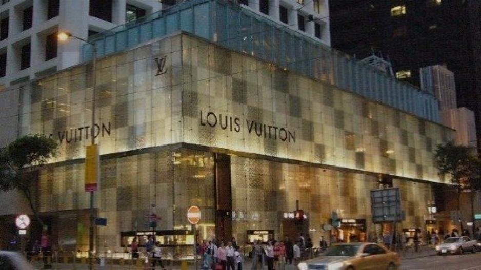 Σκάνδαλο σεξουαλικής παρενόχλησης στη Louis Vuitton