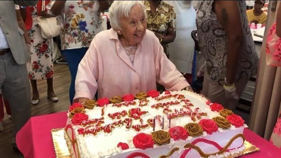 Γυναίκα 107 χρονών μας λέει το μυστικό της μακροζωίας της