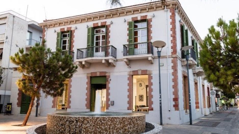 Business Bar: Ένα επαγγελματικό «γραφείο» στην καρδιά της Λεμεσού